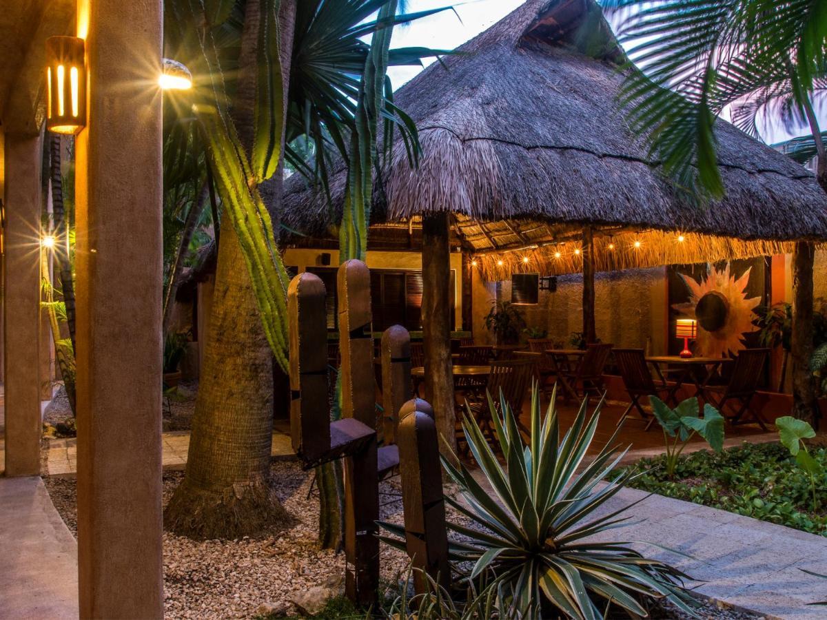 Hotel Barrio Latino Playa del Carmen Buitenkant foto
