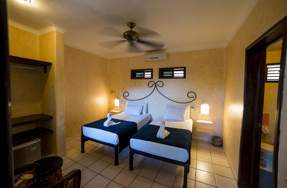 Hotel Barrio Latino Playa del Carmen Buitenkant foto